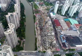 上海“空中花园”惹争议 庞大建筑群成网红