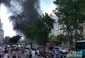 南昌一男子公交车纵火被烧死 乘客司机安全逃离