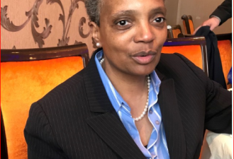 史上第1人! 非裔女同志莱特福特当选芝加哥市长