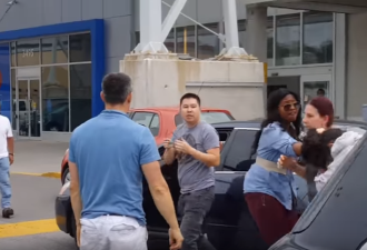 士嘉堡停车场爆群殴事件，华人男子眼镜被打掉