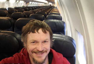 男子坐188座波音737客机 发现自己成唯一乘客