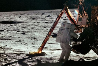 彭斯：美国宇航员5年内重返月球