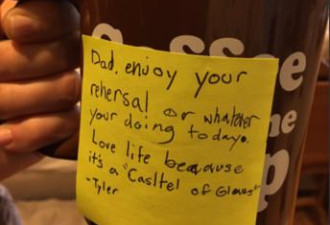 林肯公园主唱11岁儿子曾写字条劝爸爸:爱惜生命