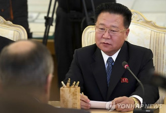 金正恩会议上再被推举为朝鲜国务委员会委员长