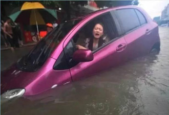 技巧:原来汽车被水淹时，这样可以打开车门！