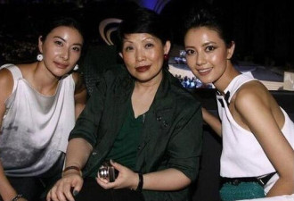 郭晶晶与高圆圆合影曝光 高贵气质不输女明星
