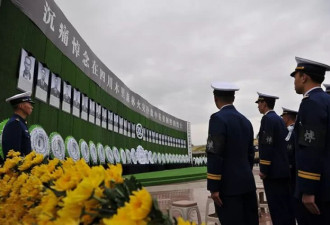 习近平敬献花圈 王勇专程前往悼念30名扑火烈士