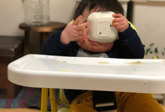 日本妈妈晒1岁儿子的“蠢照”走红网络