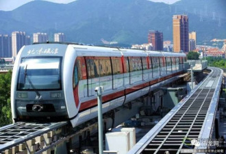北京首条磁悬浮列车S1线进行在轨测试