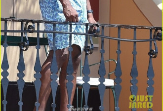 男神肿了!科比身材发福凸肚腩变“禾斗匕匕”