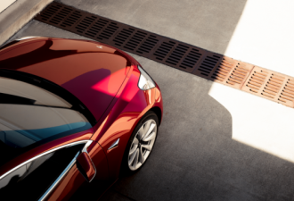 Model 3交付：特斯拉的大日子 马斯克的能源梦