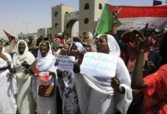 苏丹过渡军事委员会宣布解除全国宵禁