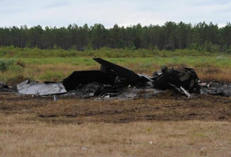 美公布F-22调查结果 抗荷服误充气闷死飞行员