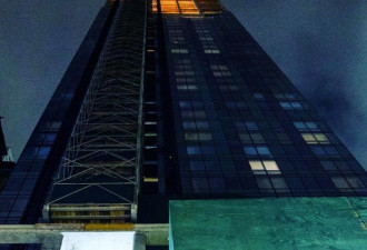 寻刺激徒手爬71层高楼 曼哈顿华裔男子被捕