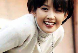 女星遭家暴离婚自杀，女儿被外婆虐待