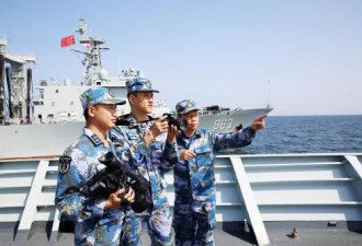 日蛙人抵近侦察中国军舰遭驱离 国防部回应