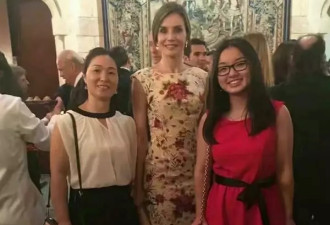 华人女孩成为西班牙高考状元 获国王接见