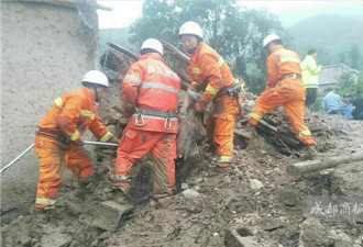四川凉山州普格发生泥石流 8人遇难17人失联