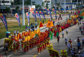 最严休渔期结束 三亚开渔节祭海场面震撼