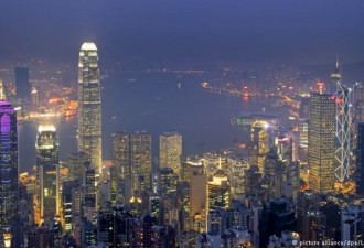 香港迈向大陆化 BBC被取代 香港电台转播央广
