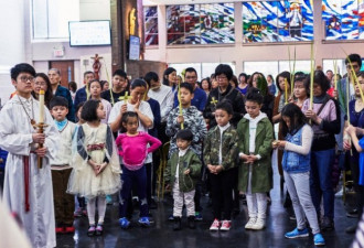 当越来越多的中国移民在美国纽约皈依天主教
