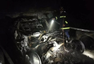 特斯拉车库“自燃”爆炸，旁边的车太倒霉了！