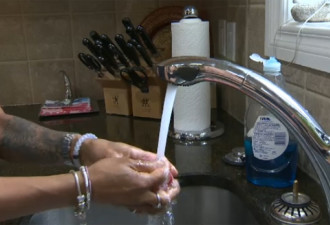水表工作正常家里也不漏水 谁来付天价水费单？