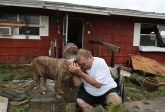 美国遭“最强飓风”后洪水围城 致5死40失踪