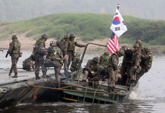 美韩士兵联合演习期突遭空中袭击 13人负伤