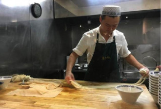 两个日本人 竟学走了中国人的“兰州拉面”？