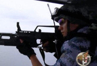 7小时惊险营救 中国海军击溃索马里海盗