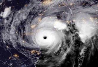 哈维升为4级飓风 考虑启动灾难宣布程序