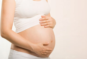怀孕后极速见肚 原来是囊肿还压死胎儿