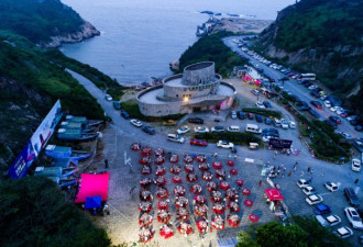东海开渔第一网抵岸 大摆海鲜宴 渔船3天赚10万