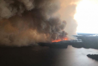 加拿大曼省北部山火扩大 又有1500人撤离
