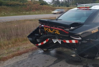 404公路警车被撞警员受伤
