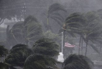 “艾玛”飓风降为一级风暴 仍具破坏力