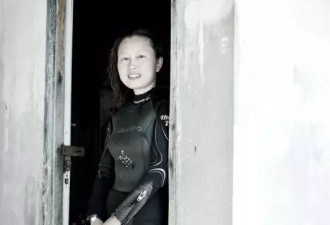 两潜水员探索水下长城失踪：女方下水前留遗书