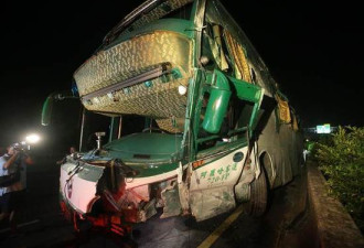 台高速重大车祸 致6人遇难11人受伤