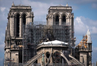 杜鲁多称加拿大将为巴黎圣母院重建提供钢木