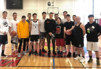 夺冠热门猛龙队 林书豪到访多伦多华人篮球联赛