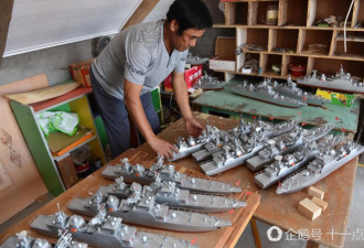 山东渔民造32艘“军舰” 想造“航母”缺钱