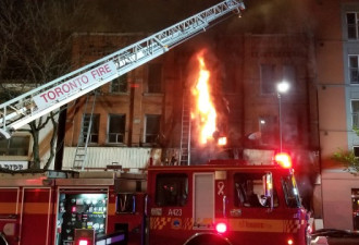 多伦多知名“孔雀酒店”发生3级火灾 已被控制