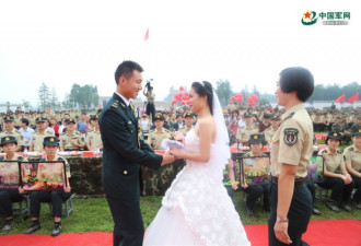 中国火箭兵的这场集体婚礼 有没有震撼到你