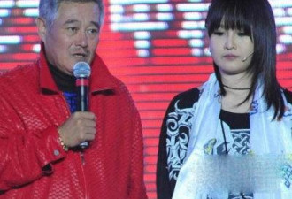 她是赵本山前妻,曾靠洗碗谋生,如今身价百万