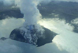 火山爆发了！1.1万人紧急大撤离