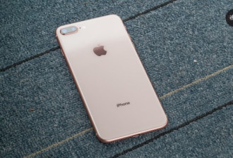 iPhone8/8Plus 首发真机 忽略正面看它美背