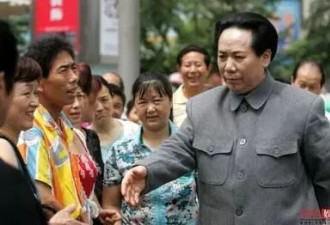 她是唯一扮演毛主席的女演员 穿26cm高跟鞋