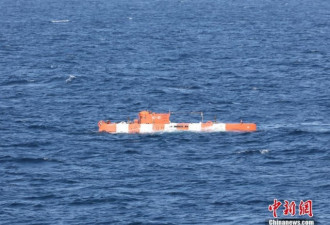 援潜救生演练 中国海军首与外军潜艇实际对接
