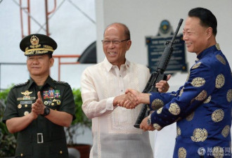 中国今年第二次向菲律宾提供反恐武器装备